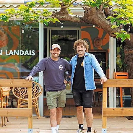 Au Bon Landais Surf فندق *
