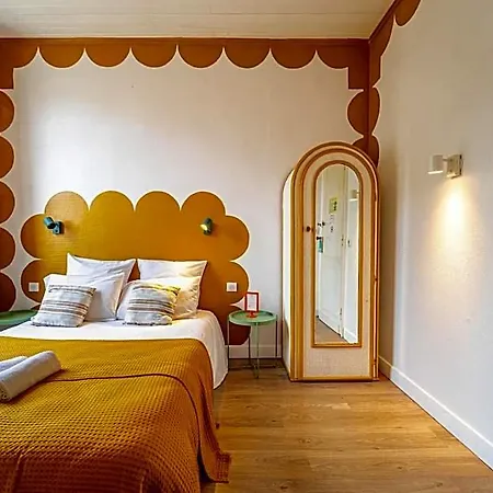 Au Bon Landais Surf Otel *