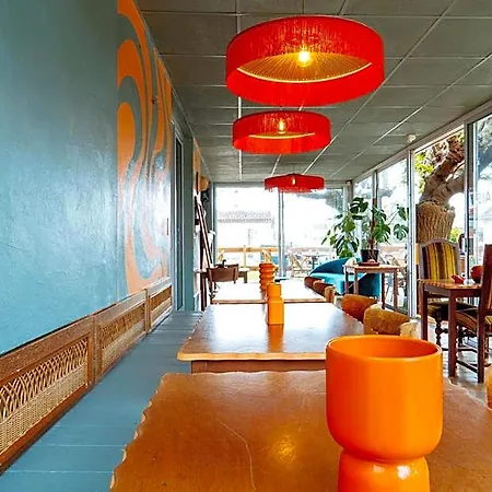 Au Bon Landais Surf Otel *