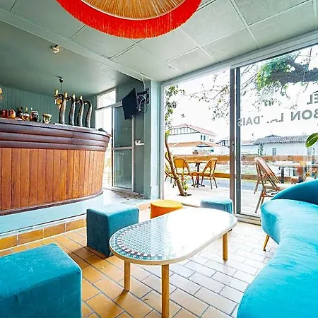 Au Bon Landais Surf Otel Biscarrosse