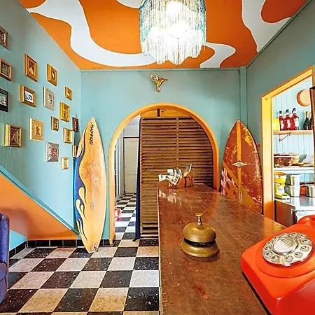 Au Bon Landais Surf ホテル *